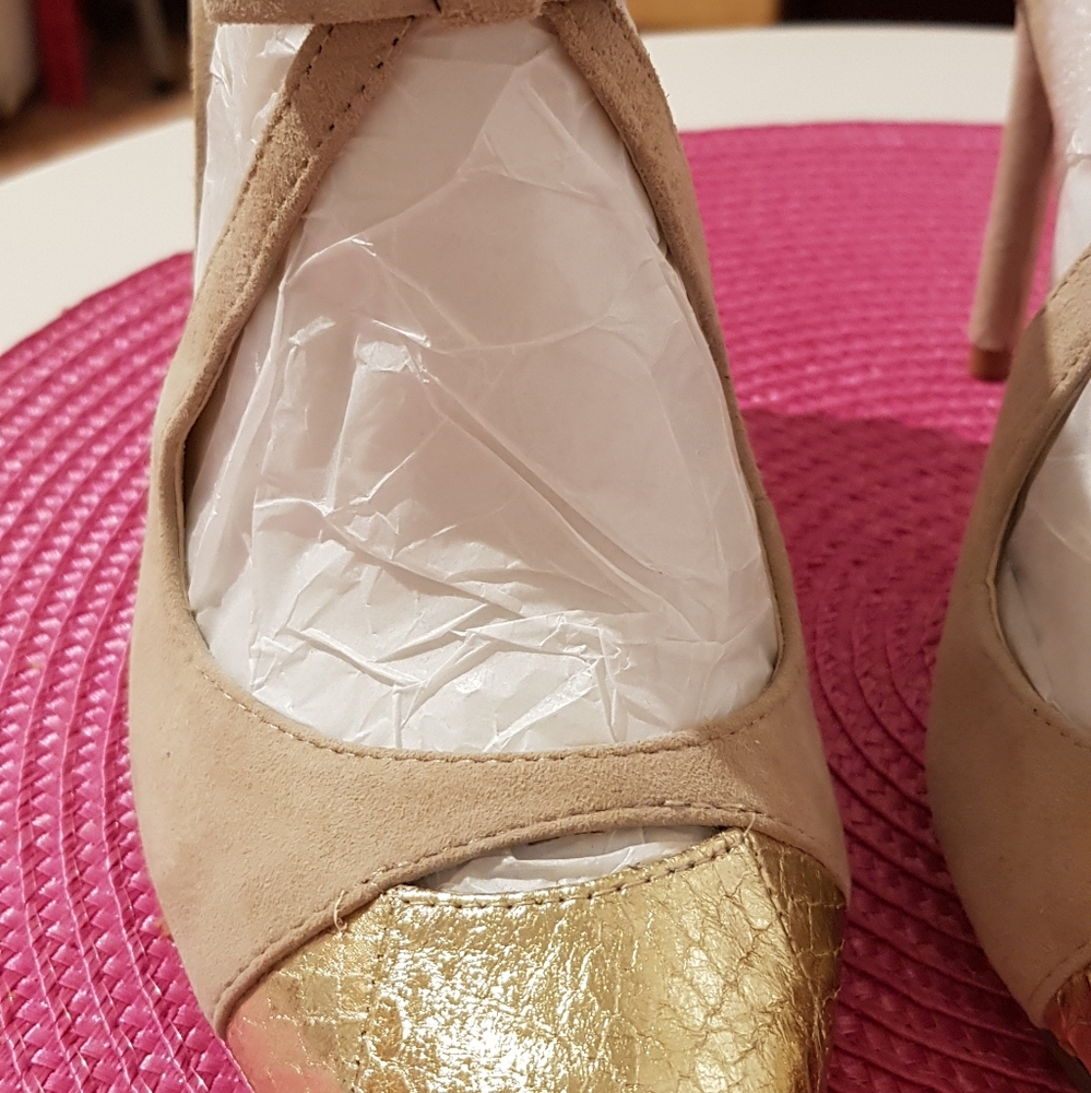 New Leather Pumps Gold & Camel Suede - Picture 3 of 11